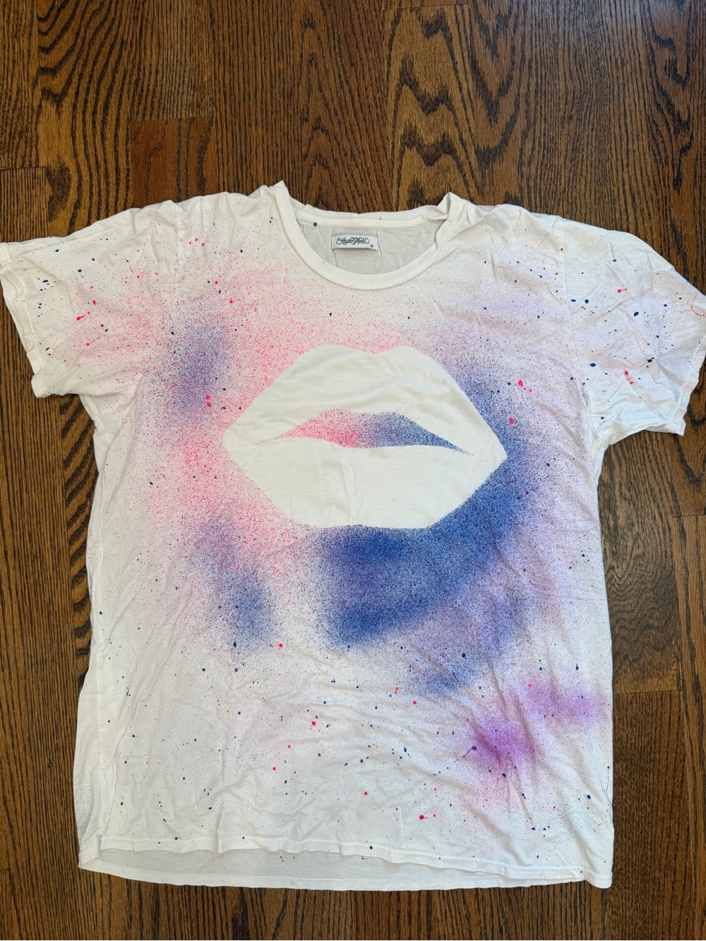 Lauren Moshi Splatter Paint lips tee shirt